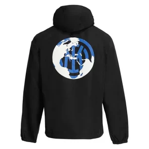 Retro di felpa nera con cappuccio e grande grafica circolare blu e bianca dell'Inter